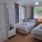 3 Bedroom Bungalow with great Sea Views, Private Hot Tub & Gardens - Paignton