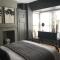 Stunning seaside cottage seconds from beach by Whitstable-Holidays, Fig Cottage