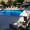 Il Pino monolocale in residence con piscina