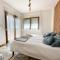 Riverview 4 Bedroom House, with Private Pool STE003