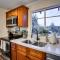 3 Mi to Lovers Knoll Peaceful Gem with Patio