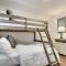 3 Mi to Lovers Knoll Peaceful Gem with Patio
