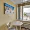 Daytona Beach Studio with Private Lanai 1 Mi to Pier - دايتونا بيتش