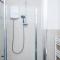 Shirley House 1, Guest House, Self Catering, Self Check in with smart locks, use of Fully Equipped Kitchen, Walking Distance to Southampton Central, Excellent Transport Links, Ideal for Longer Stays - Southampton
