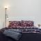 Shirley House 1, Guest House, Self Catering, Self Check in with smart locks, use of Fully Equipped Kitchen, Walking Distance to Southampton Central, Excellent Transport Links, Ideal for Longer Stays - Southampton
