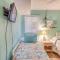 Walk to Beach Myrtle Beach Condo with Pool! - 默特尔比奇