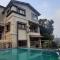 Hogwarts 3BHK Private pool Villa - Mahabaleshwar