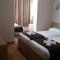 Hostal Barcelona Travel