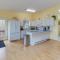 Family Friendly Mears Cottage - Walk to the Beach! - ميرز