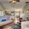 Hello Dolly! 3 beds, 2 bath, 2 TV's, Fireplace, Quiet Neighborhood in Star, ID minutes from walking trails and river views - Eagle