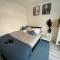 Stylish 4 Bedroom House with Private Parking and Free WiFi in Milton Keynes by HP Accommodation - Milton Keynes