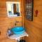 Relax in the unique and cosy Off-grid Eco Shepherd's hut Between Heaven and Earth - Mountshannon