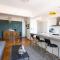 3 bdr Apt Incredible Acropolis View