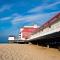 Great 8 Berth Caravan In Norfolk Near To Great Yarmouth Ref 20178Bs