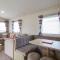 Lovely 6 Berth Caravan For Hire In Norfolk, By A Beautiful Beach! Ref 50030J