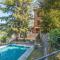 Cozy lake view apartment with pool and park! - Nesso