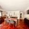 6 on Columbus Guesthouse