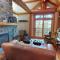 Cayuga Lodge South