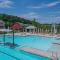 Forest Landing, Sleeps 10, pool - Frankford