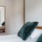 Conseil B - Chic 2BR City Center Apartment - Free Parking & Mountain View - By Cozee Rentals