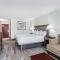 Ramada by Wyndham Hendersonville - هيندرسونفيل