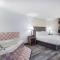 Ramada by Wyndham Hendersonville - Hendersonville