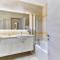 4 bedroom Villa Galinios with large private pool, Aphrodite Hills Resort