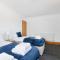 The Roost Group - 8-Bed Home - Hot Tub WiFi Parking