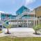 Walk to Shore Freeport Beach House with Grill!