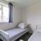 4 Berth Chalet To Hire In Just Walking Distance To Hemsby Beach Ref 18152B