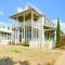 Carlton Landing Home with Poolside Lake View! - Canadian Fork