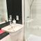 Luxury Ensuite Room 2 Minutes from Cambridge Station