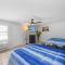 2 Bed Cottage with Pool, Close to Beach! BBQ Grills & Patio
