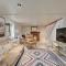 The Stanley Historic Home plus Cabin with Pool, BBQ - أوستن