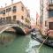 Casa Manina sul Ponte - Your private Canal View