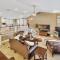 The Luxury Lakehouse - Winter Haven