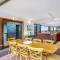 Fuller Holidays - Belongil Beachfront Pavilion, 18 Childe St