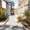 Walnut Flats-F3, 1-Bedroom with Stunning Garden View, AC, Parking, Netflix, WIFI - Close to Oxford, Bicester & Blenheim Palace