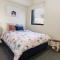 A Comfy & Cozy 2BR Apt Near Flemington Races - Melbourne