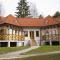 Hotel na Jezeře