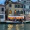 Palazzo Veneziano direct at the canal with roof terrace