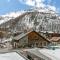 Charmant studio avec alcôve, balcon, proche centre et pistes à Val-dIsère - FR-1-694-225