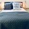 LOCATION! Apartment in Coconut Grove with parking - Miami