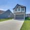 Modern Luxury Retreat Walk to Tims Ford Lake!