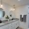 Modern Luxury Retreat Walk to Tims Ford Lake!