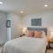Modern Luxury Retreat Walk to Tims Ford Lake!