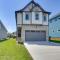 Modern Luxury Retreat Walk to Tims Ford Lake!