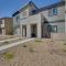 Inviting Henderson Townhome with Community Pool!