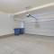 Inviting Henderson Townhome with Community Pool!