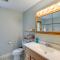 Meriden Village of Plainfield Home with Backyard - 温莎